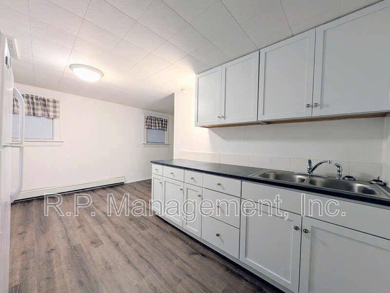 *Now available* Newly updated 2bdrm 1bath.  ALL UTILITES PAID!! property image