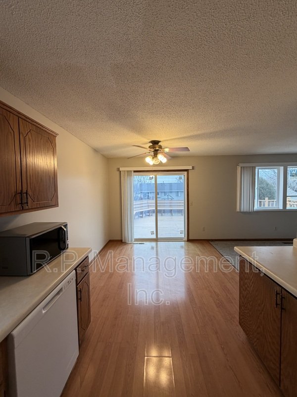 Split-entry home situated in a great neighborhood! property image