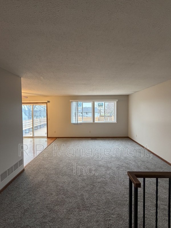 Split-entry home situated in a great neighborhood! property image