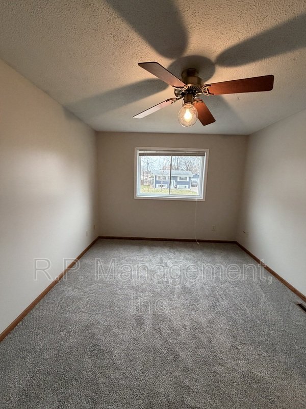 Split-entry home situated in a great neighborhood! property image