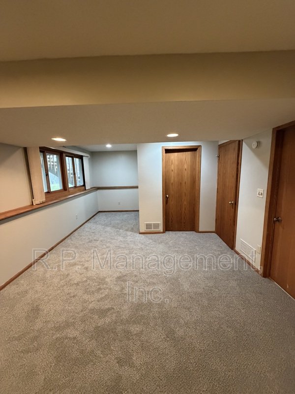 Split-entry home situated in a great neighborhood! property image