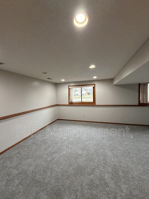 Split-entry home situated in a great neighborhood! property image