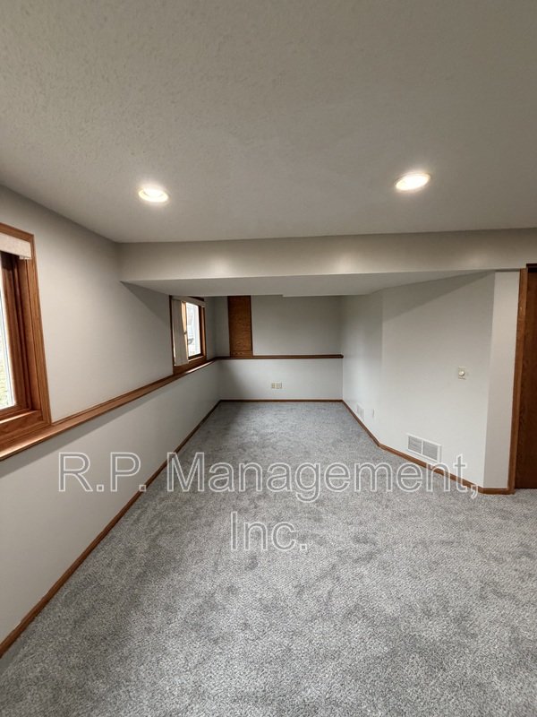 Split-entry home situated in a great neighborhood! property image