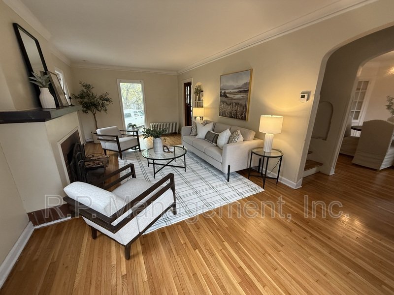 Great 4BR/2BA 2 story home. Available now! property image