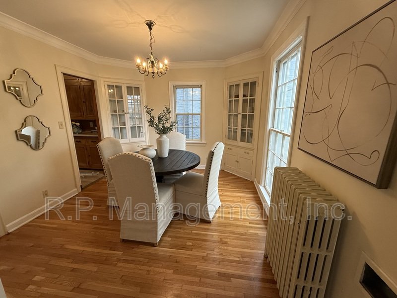 Great 4BR/2BA 2 story home. Available now! property image