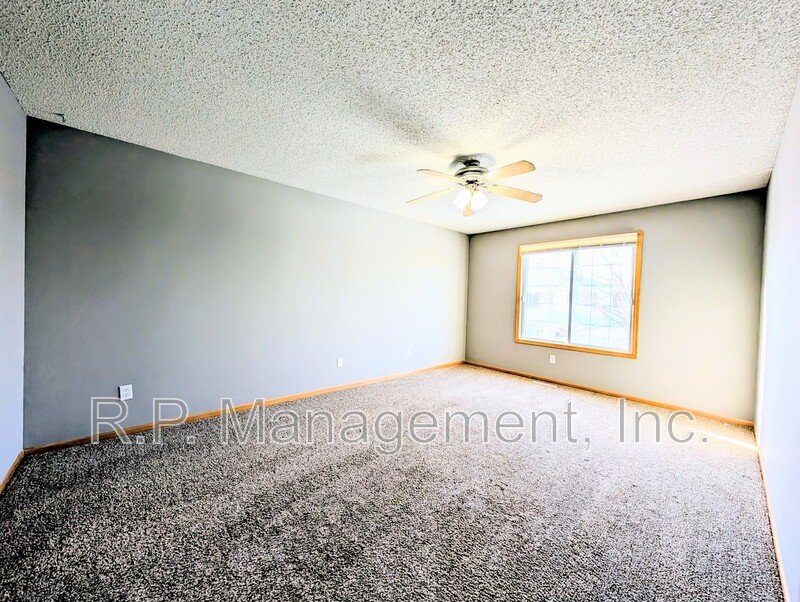 Large 2bdrm townhome in a prime location! property image