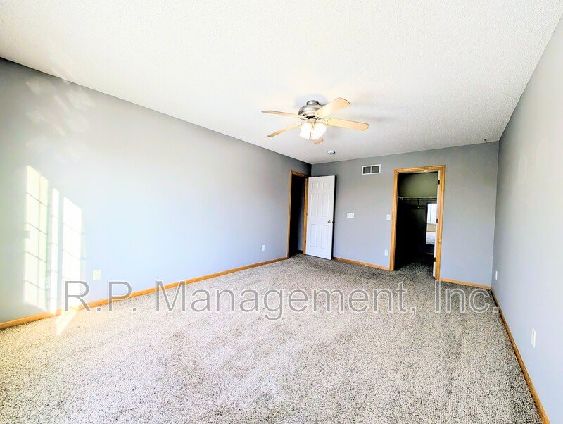 Large 2bdrm townhome in a prime location! property image