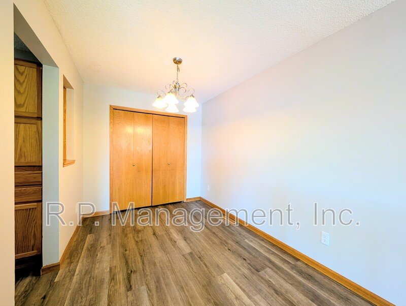 Updated 2bdrm 2bath townhome great location property image