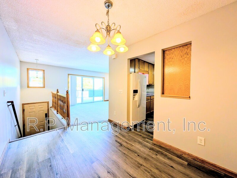 Updated 2bdrm 2bath townhome great location property image