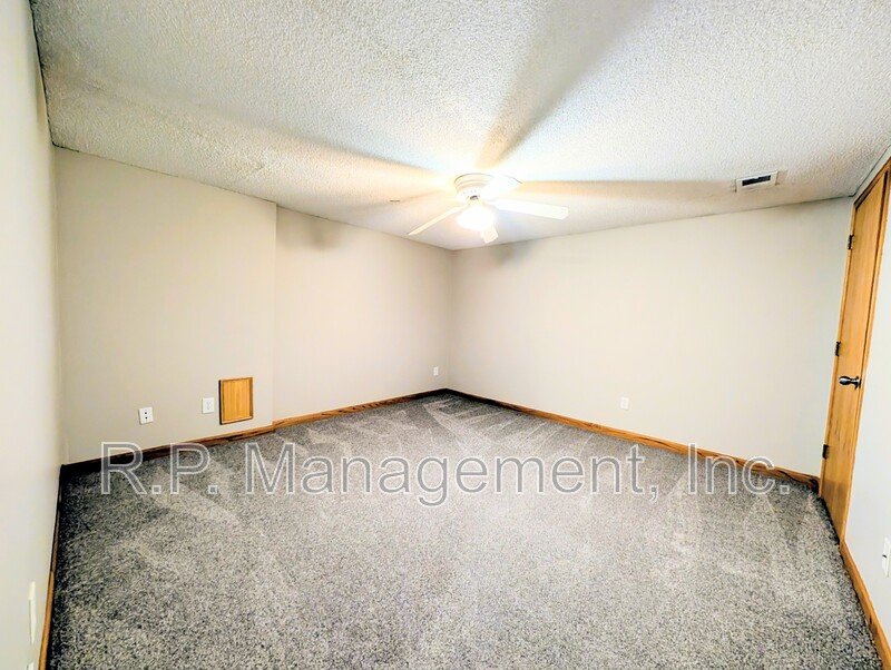 Updated 2bdrm 2bath townhome great location property image