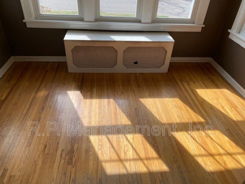 GORGEOUS 3BR/1.5BA blocks from Lake Harriet! property image