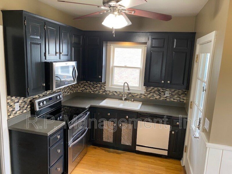 GORGEOUS 3BR/1.5BA blocks from Lake Harriet! property image