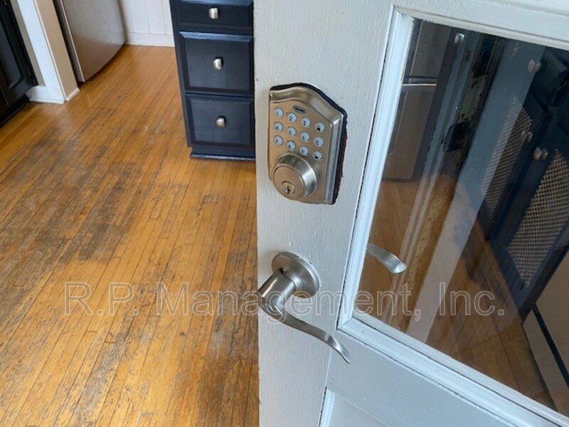 GORGEOUS 3BR/1.5BA blocks from Lake Harriet! property image