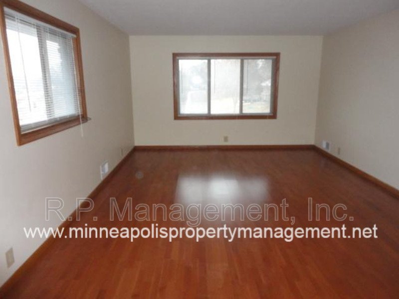Spacious 3 bedroom unit in Edina. property image