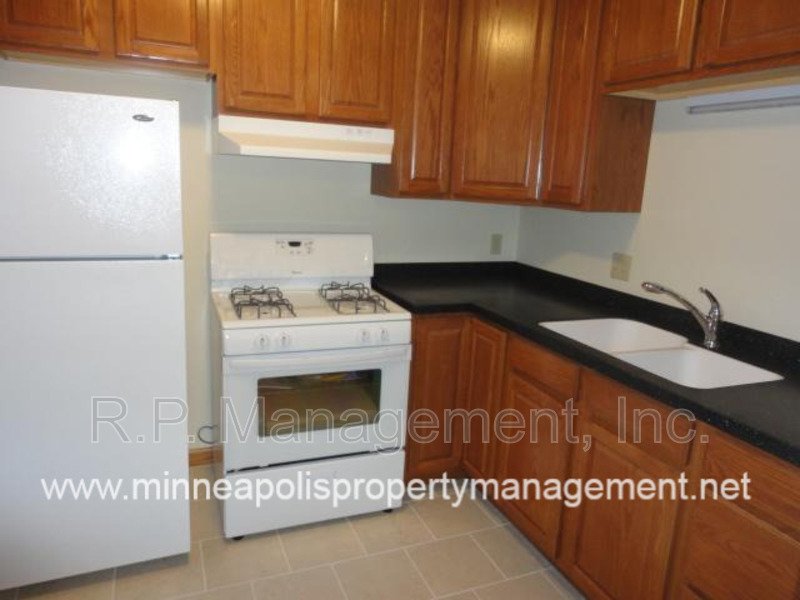 Spacious 3 bedroom unit in Edina. property image