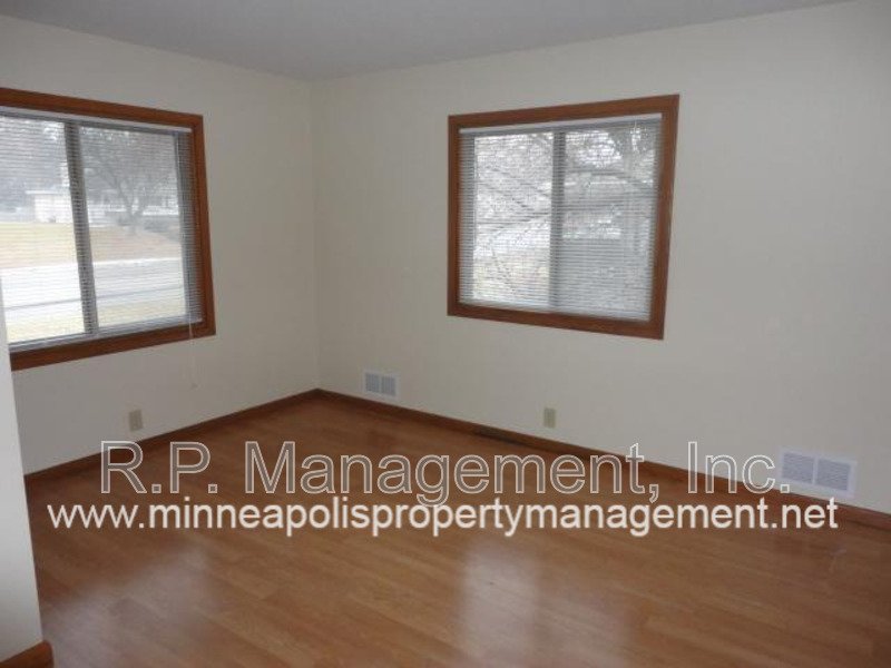 Spacious 3 bedroom unit in Edina. property image