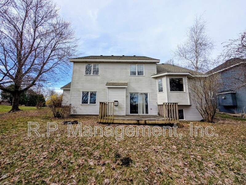 Large 4 bedroom 3 bath home with 180' views of your backyard lake property image