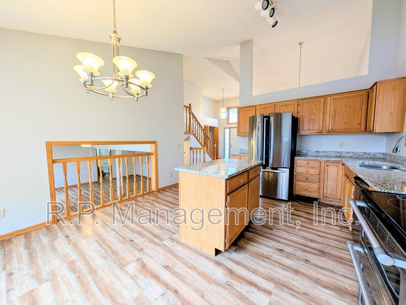 Large 4 bedroom 3 bath home with 180' views of your backyard lake property image