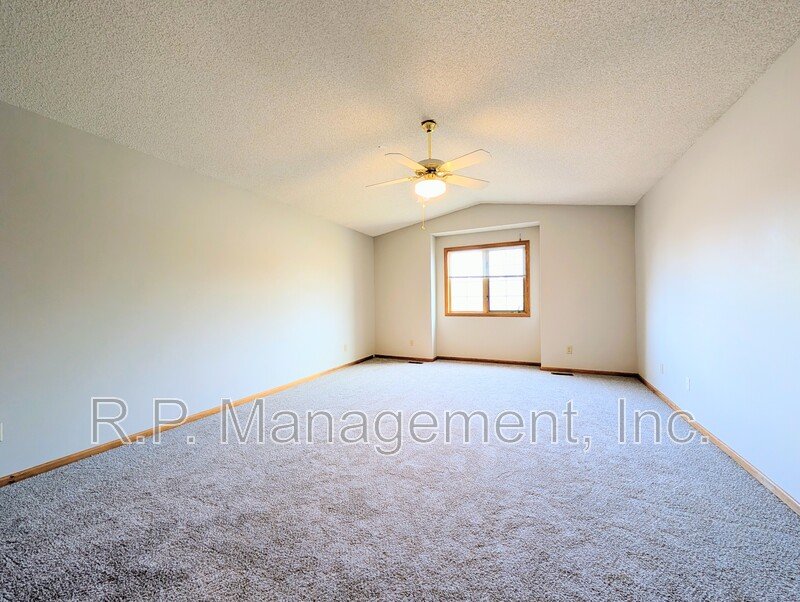 Large 4 bedroom 3 bath home with 180' views of your backyard lake property image