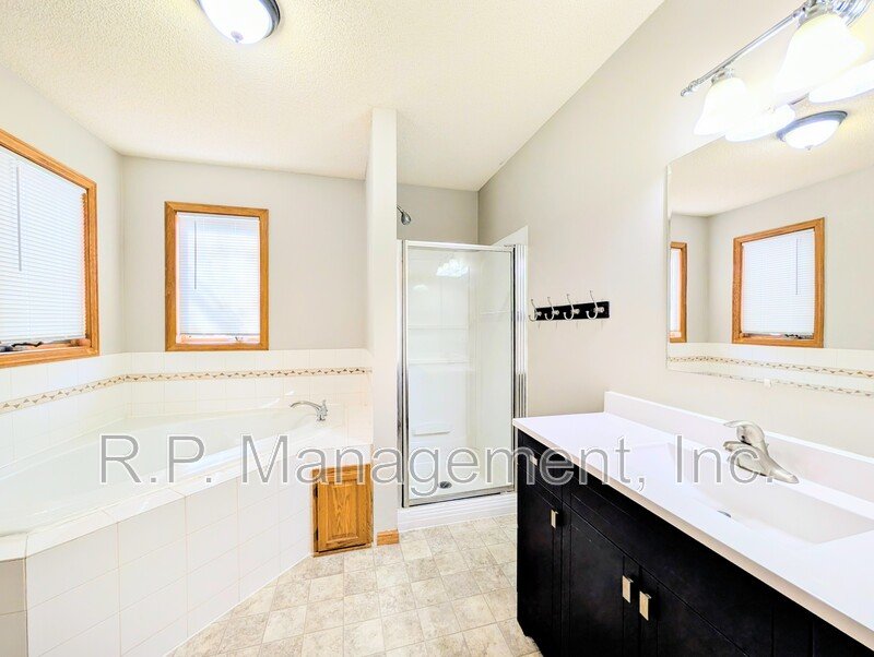 Large 4 bedroom 3 bath home with 180' views of your backyard lake property image