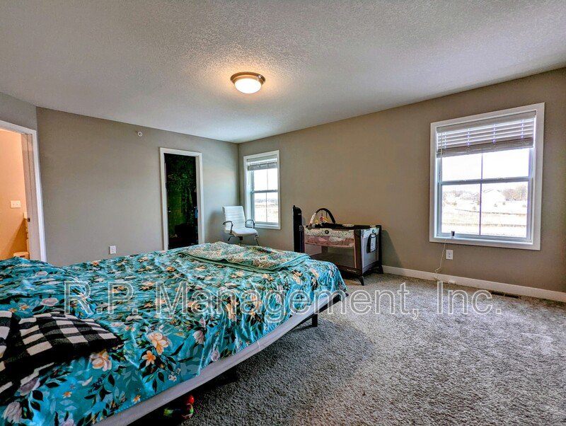 Newer built 4bdrm 3.5 bath townhome across from park  Available 7/1 property image