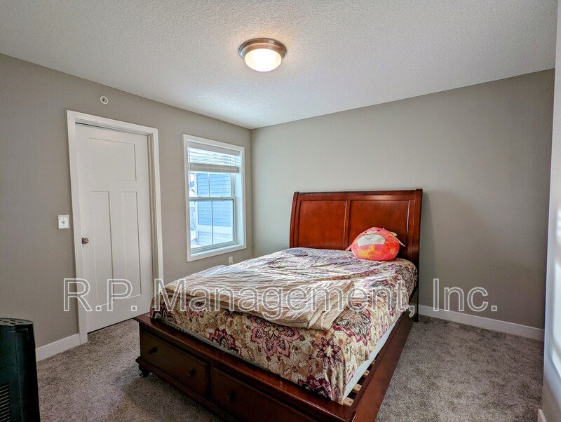 Newer built 4bdrm 3.5 bath townhome across from park  Available 7/1 property image