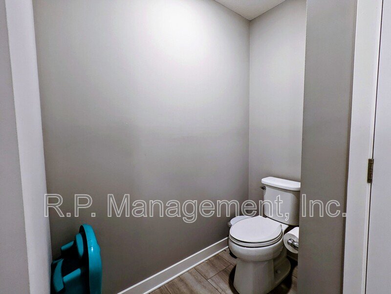 Newer built 4bdrm 3.5 bath townhome across from park  Available 7/1 property image
