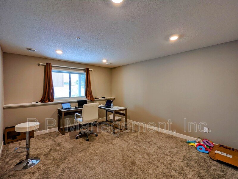 Newer built 4bdrm 3.5 bath townhome across from park  Available 7/1 property image