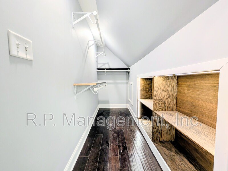 Newly updated 3bdrm 2bath on a corner lot property image