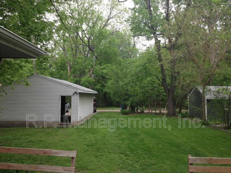 Well cared for 3 bedroom. 1 3/4 bath home near U of M. Available 9/1 property image