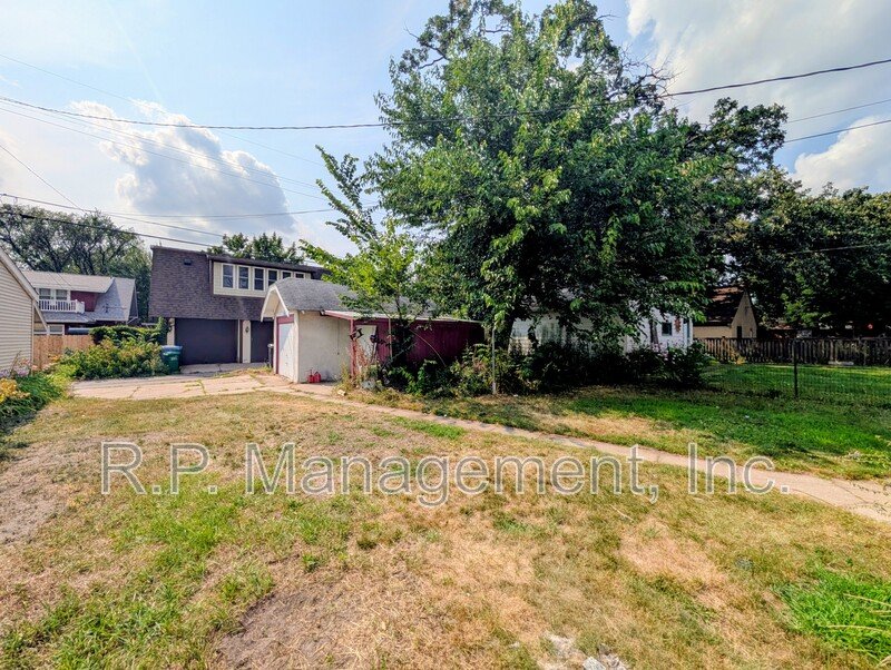 Charming 2-bedroom, 1-bath home just a few blocks from beautiful Minne property image