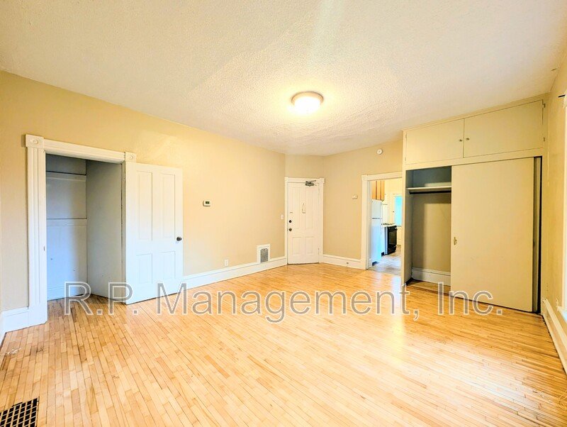 2048 Carroll Ave #4 property image