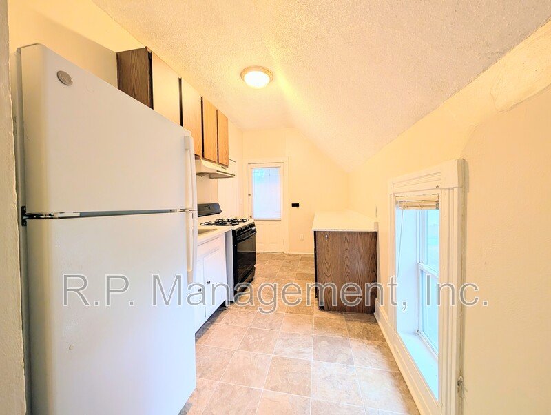 2048 Carroll Ave #4 property image