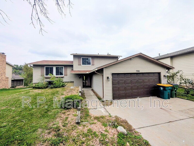 3 Bedroom, 2 bath home on a pond available 10/1 property image