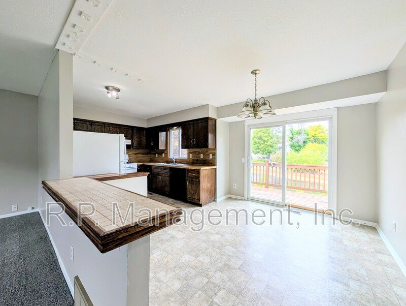 3 Bedroom, 2 bath home on a pond available 10/1 property image